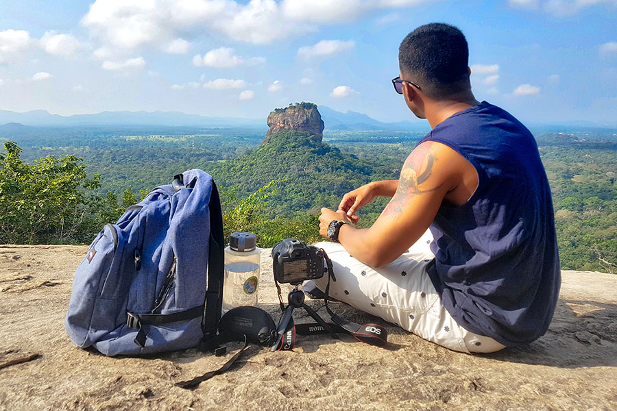 Portfolio Single Page pexels-chanaka-madushan-sugathadasa-999068